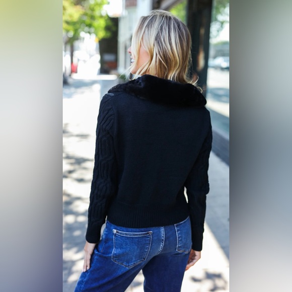 NWT ENTRO BLACK BUTTON DOWN FAUX FUR COLLAR CARDIGAN - Picture 8 of 8